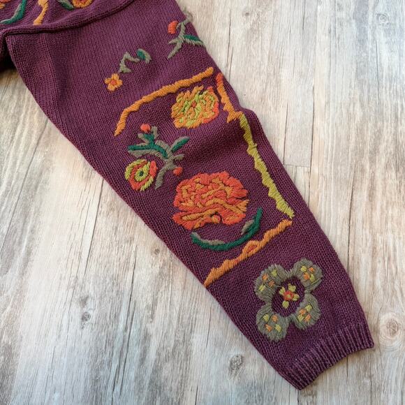 Cambridge Dry Goods Women’s Floral Embroidered Cardigan Sweater Burgundy Size L - Picture 10 of 11